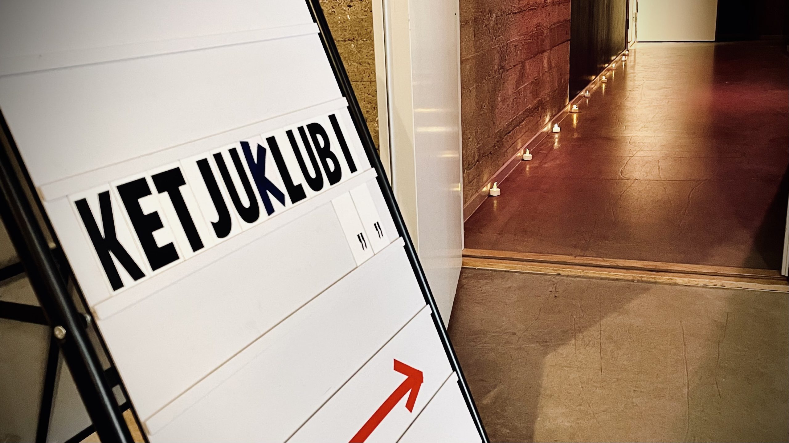 Keskusteluja kirjallisuudesta ja musiikista Ketjuklubeilla Keskusteluja_kirjallisuudesta_ja_musiikista_Ketjuklubeilla
